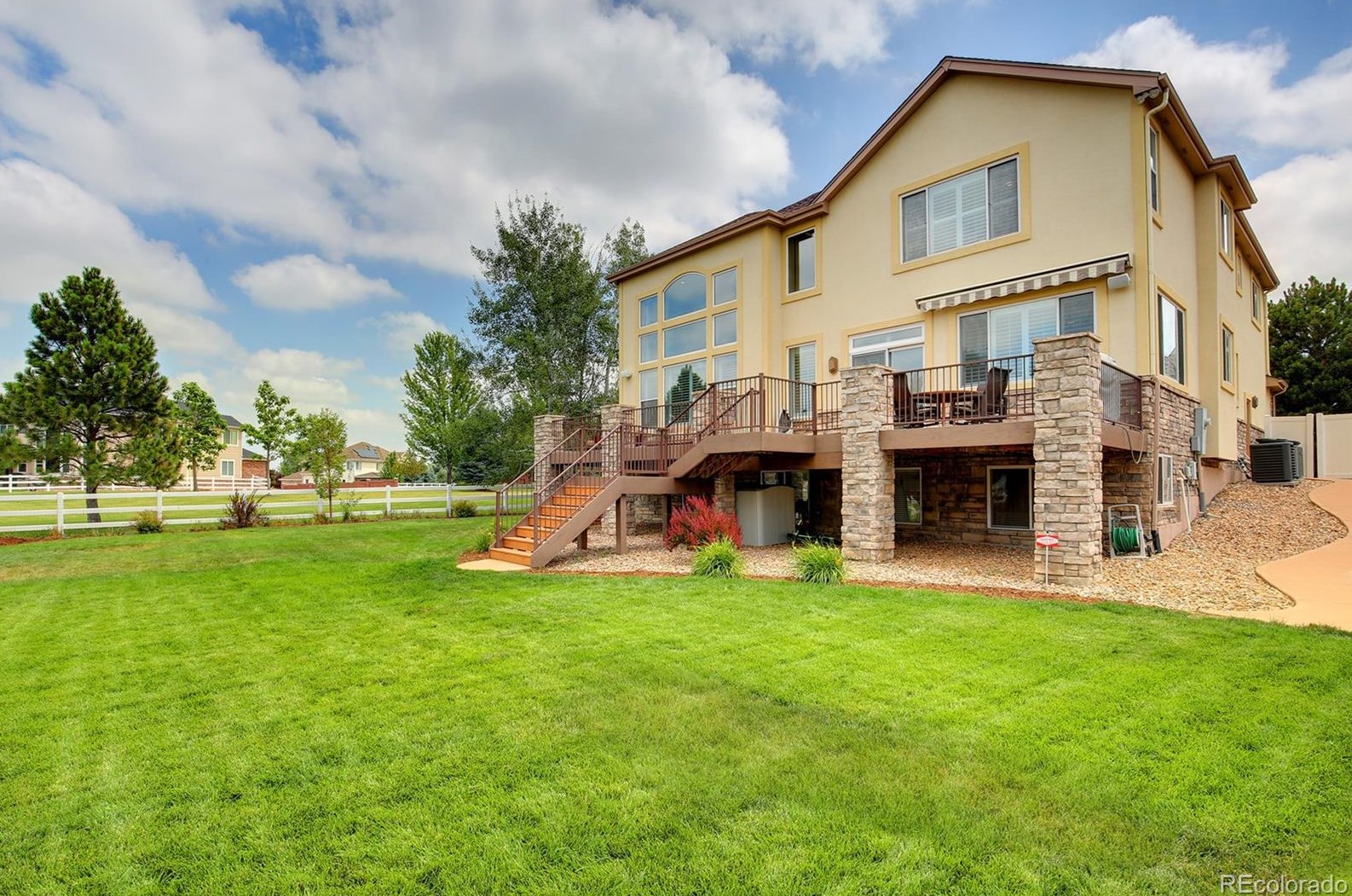 10337 Carriage Clb Dr, Littleton CO 80124-9793 exterior