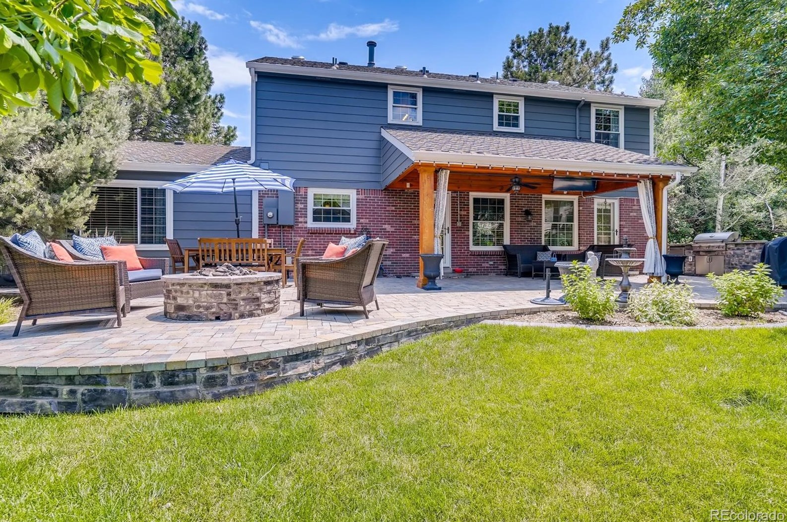 8585 Prentice Ave, Littleton CO 80120-1454 exterior