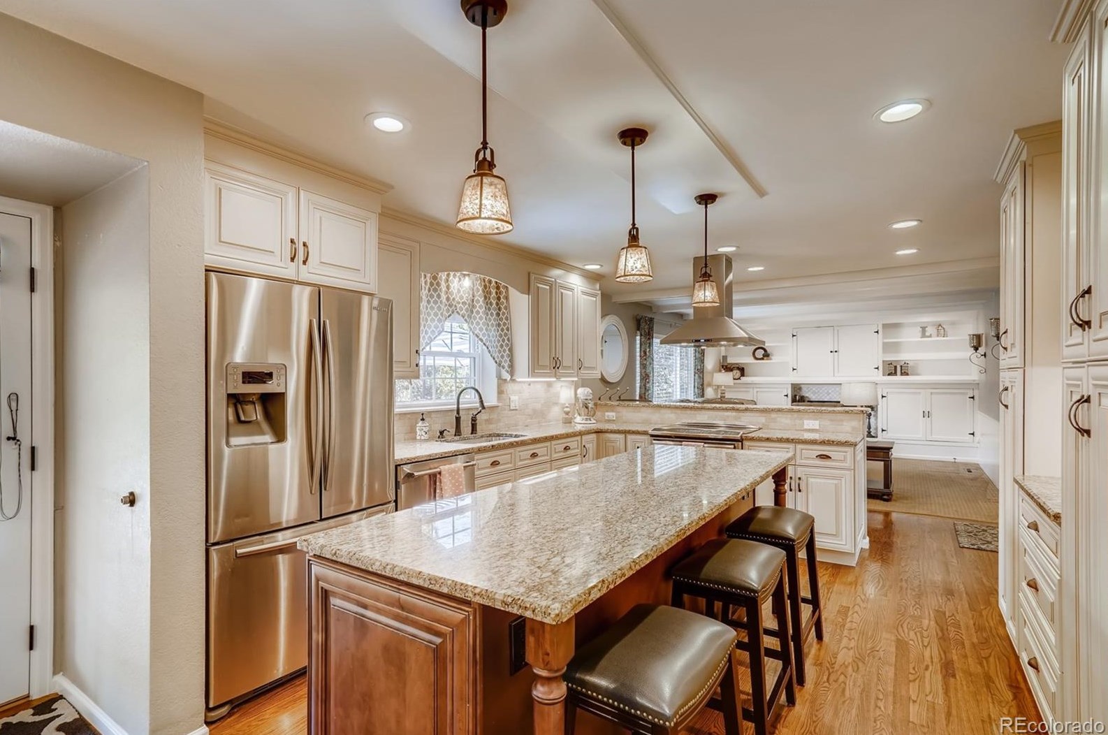 8585 Prentice Ave, Littleton CO 80120-1454 exterior