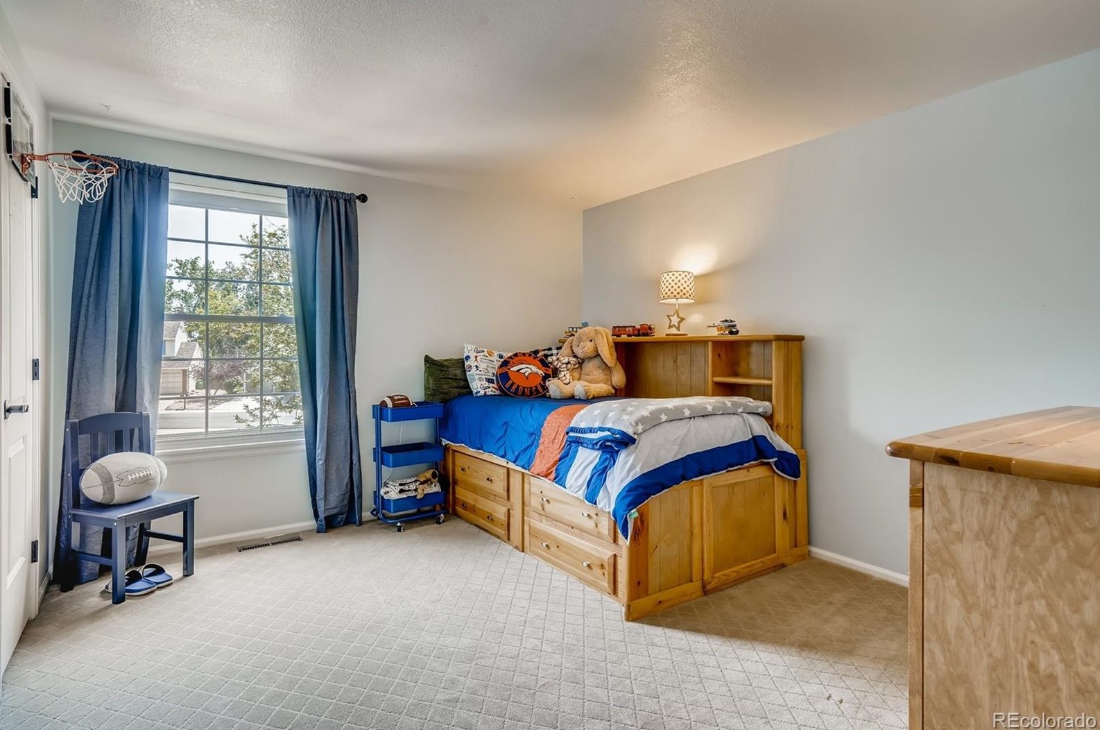 8585 Prentice Ave, Littleton CO 80120-1454 exterior