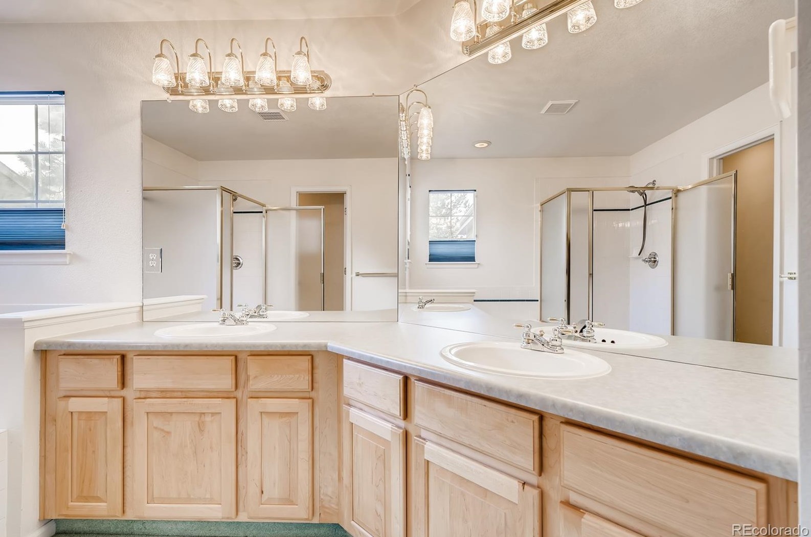 4226 Hinsdale Cir, Littleton CO 80122-2280 exterior