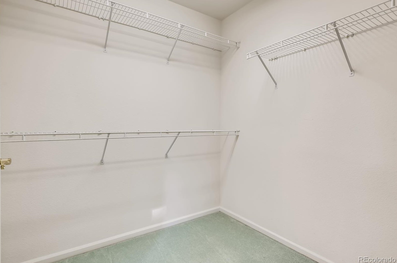 4226 Hinsdale Cir, Littleton CO 80122-2280 exterior