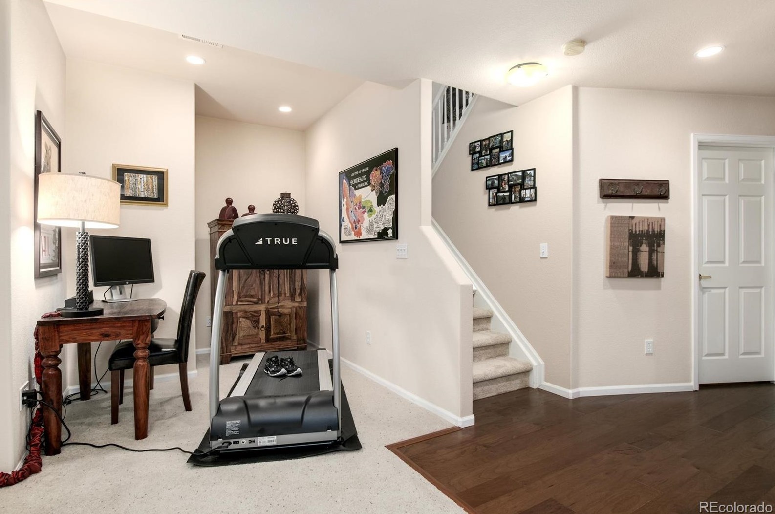 9033 Meadow Hill Cir, Littleton CO 80124-5430 exterior