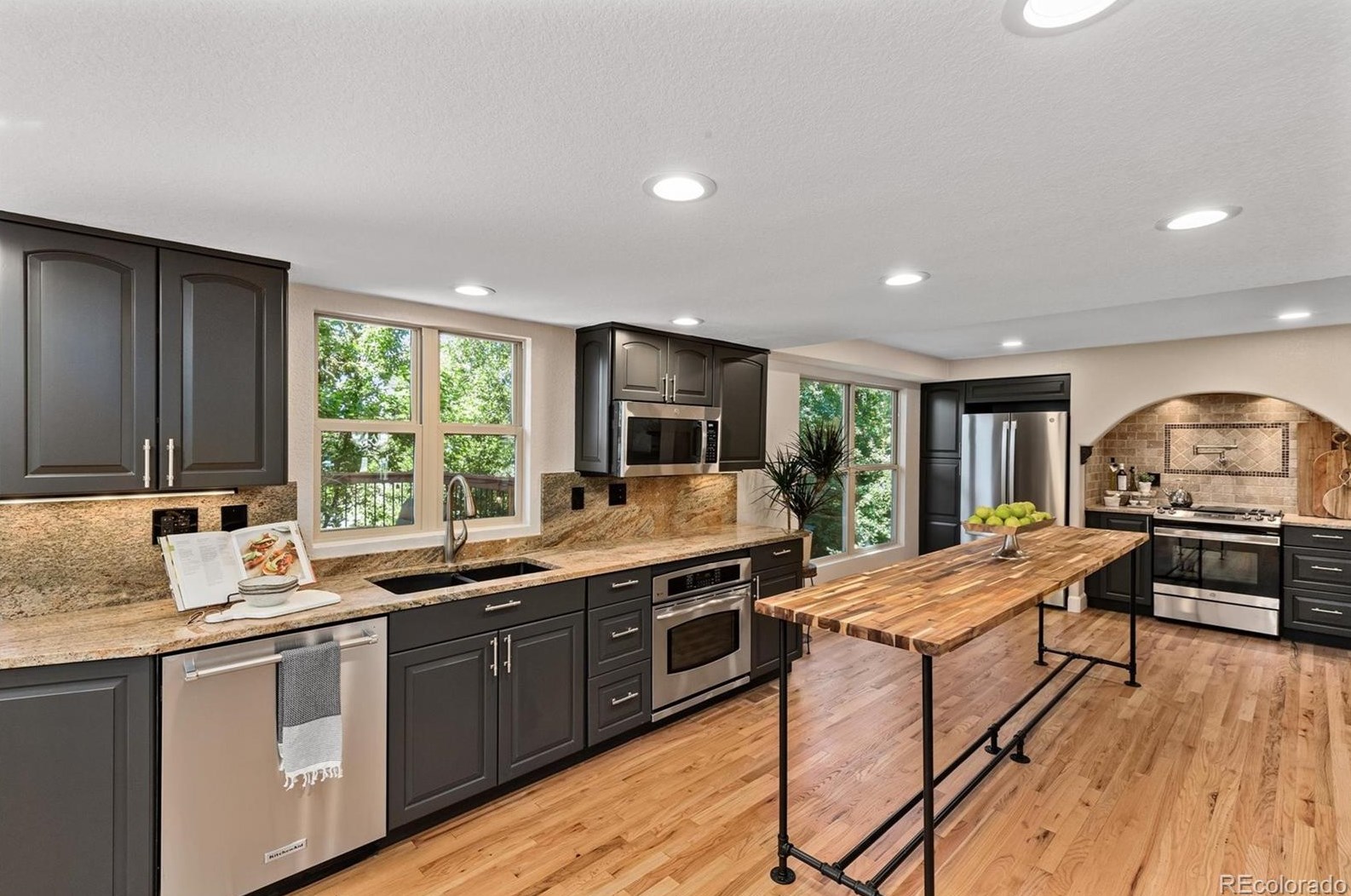 5984 Eudora Ct, Littleton CO 80122-2434 exterior