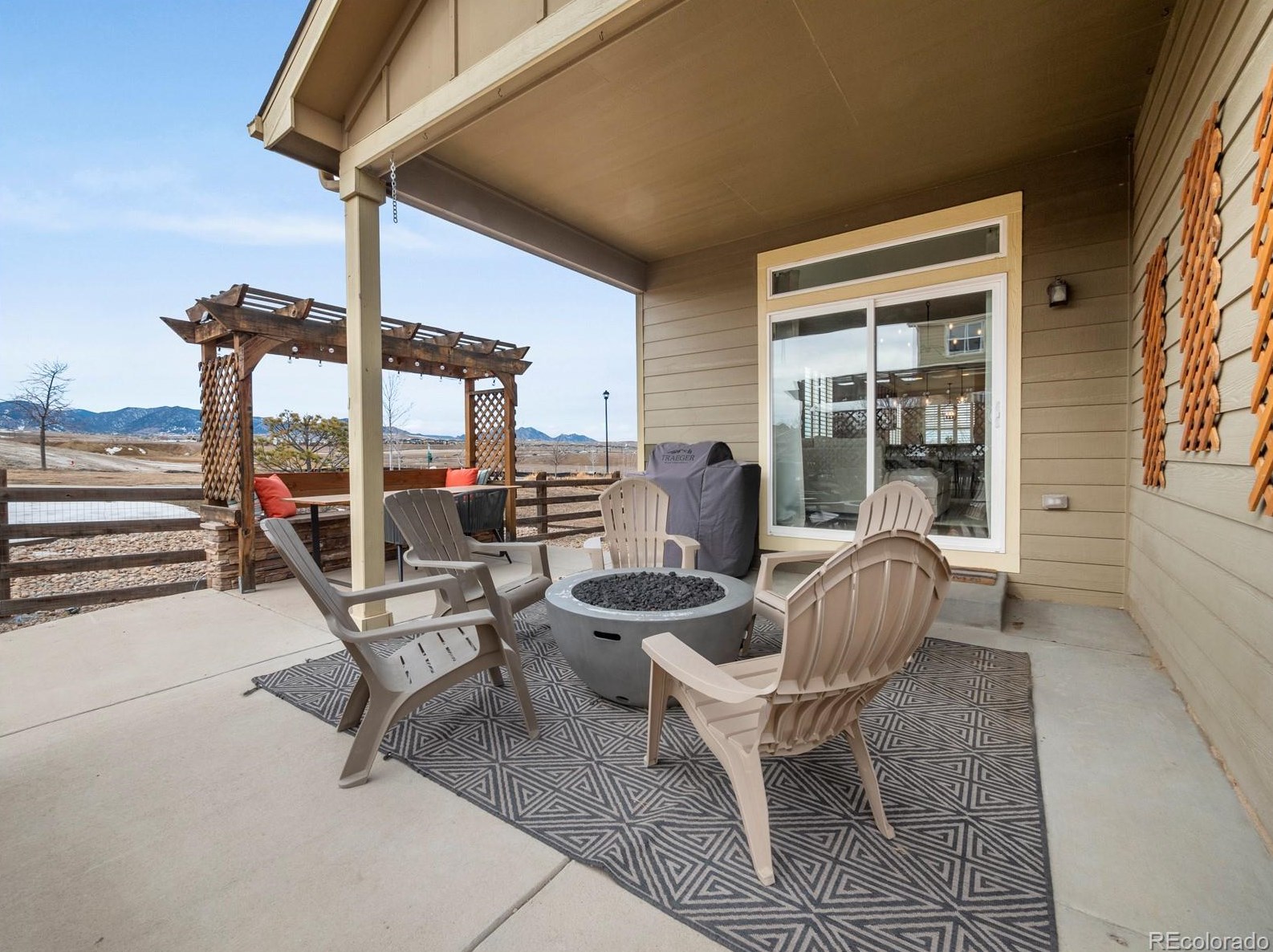 14462 91st Ln, Arvada CO  80005-1417 exterior