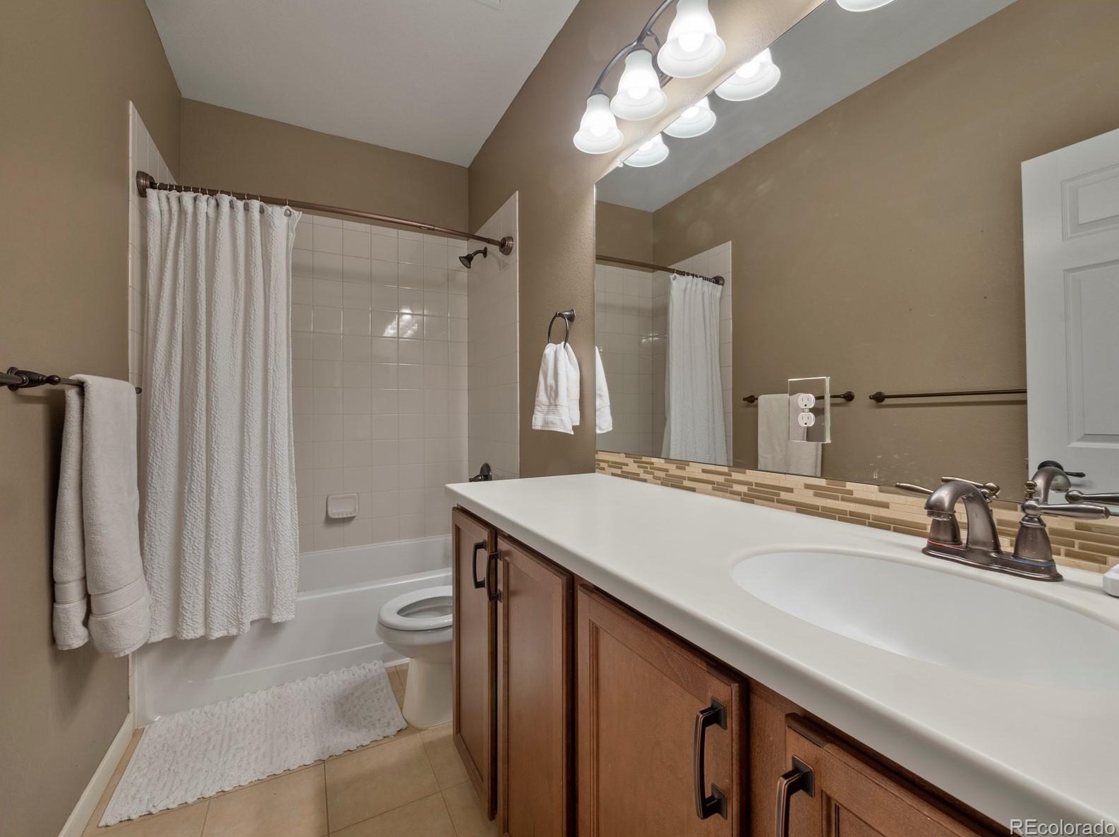 14462 91st Ln, Arvada CO  80005-1417 exterior