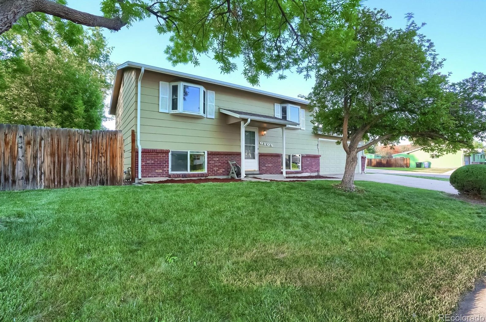 6105 79th Ave, Arvada CO  80003-2403 exterior