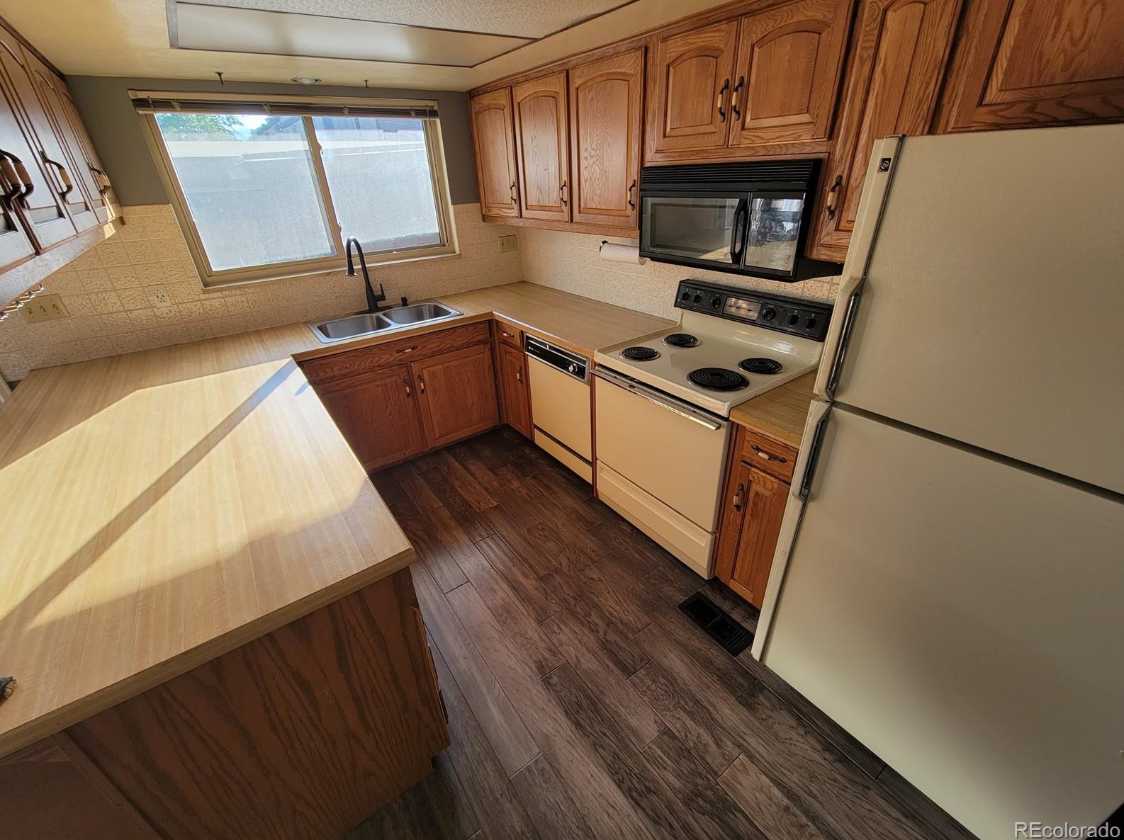 1973 Academy Blvd, Colorado Springs CO 80909-1505 exterior