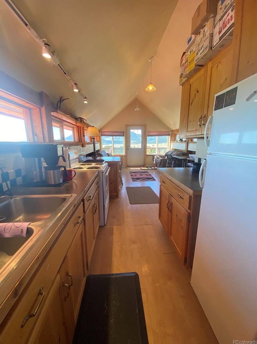 53997 County Road Ll56, Villa Grove CO  81155-9707 exterior