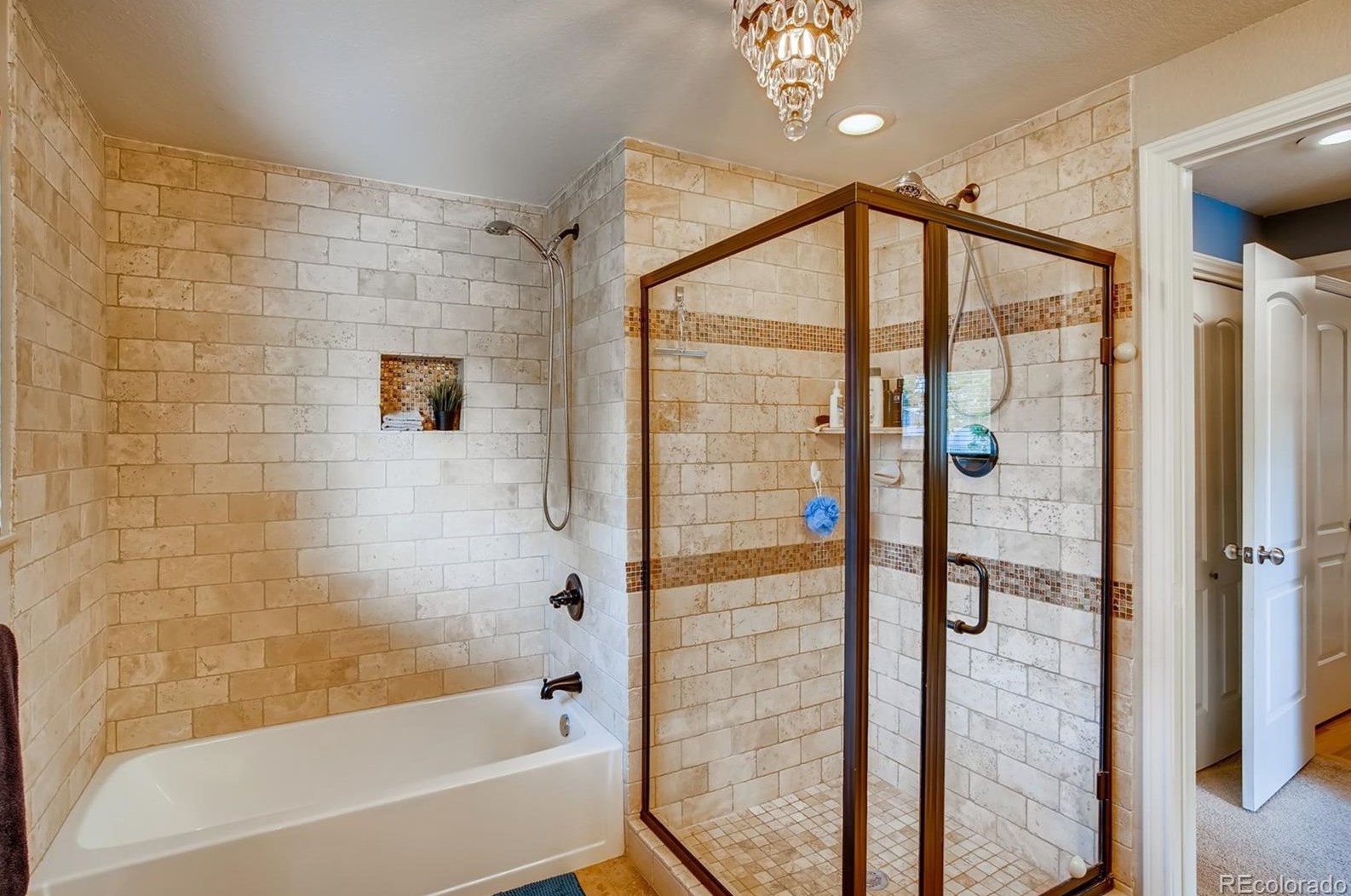 6249 Marion Way, Littleton CO 80121-2619 exterior