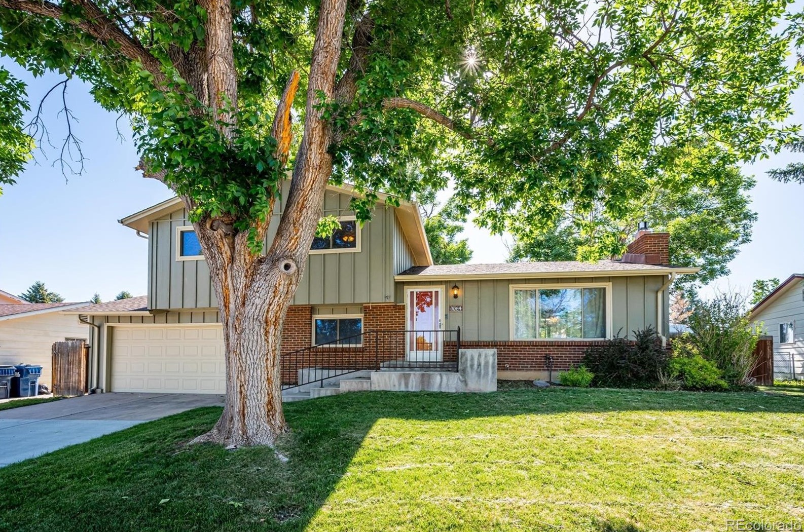 7064 Hinsdale Dr, Littleton CO 80128-4814 exterior