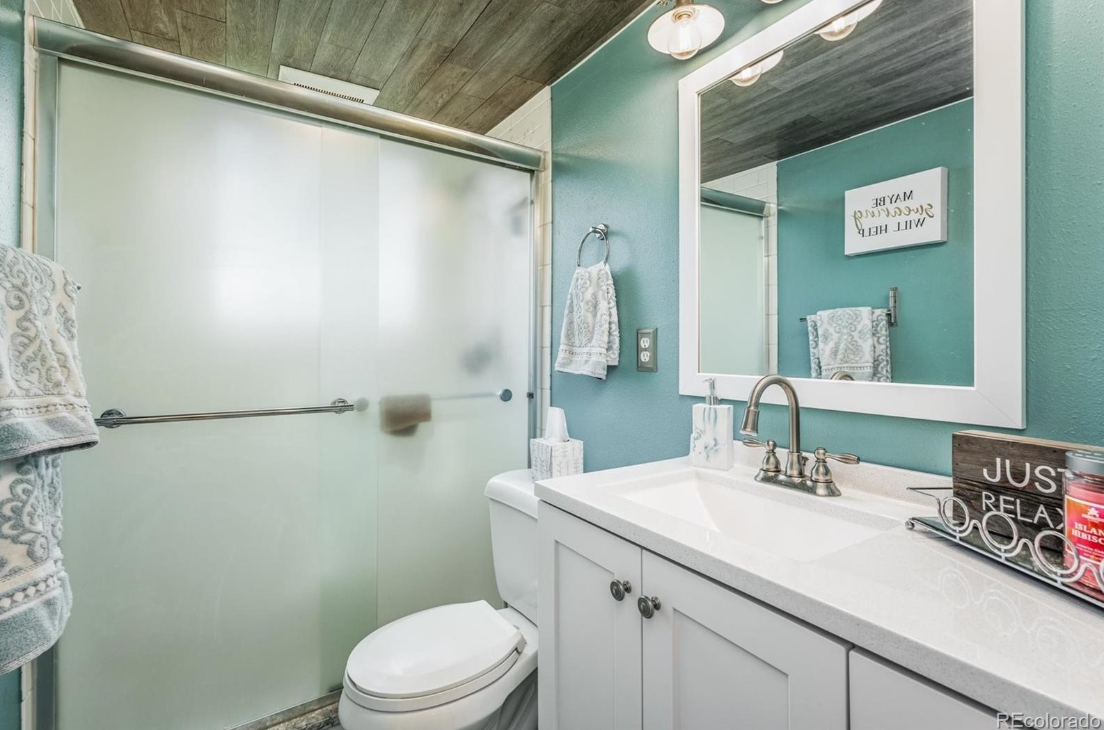 7064 Hinsdale Dr, Littleton CO 80128-4814 exterior