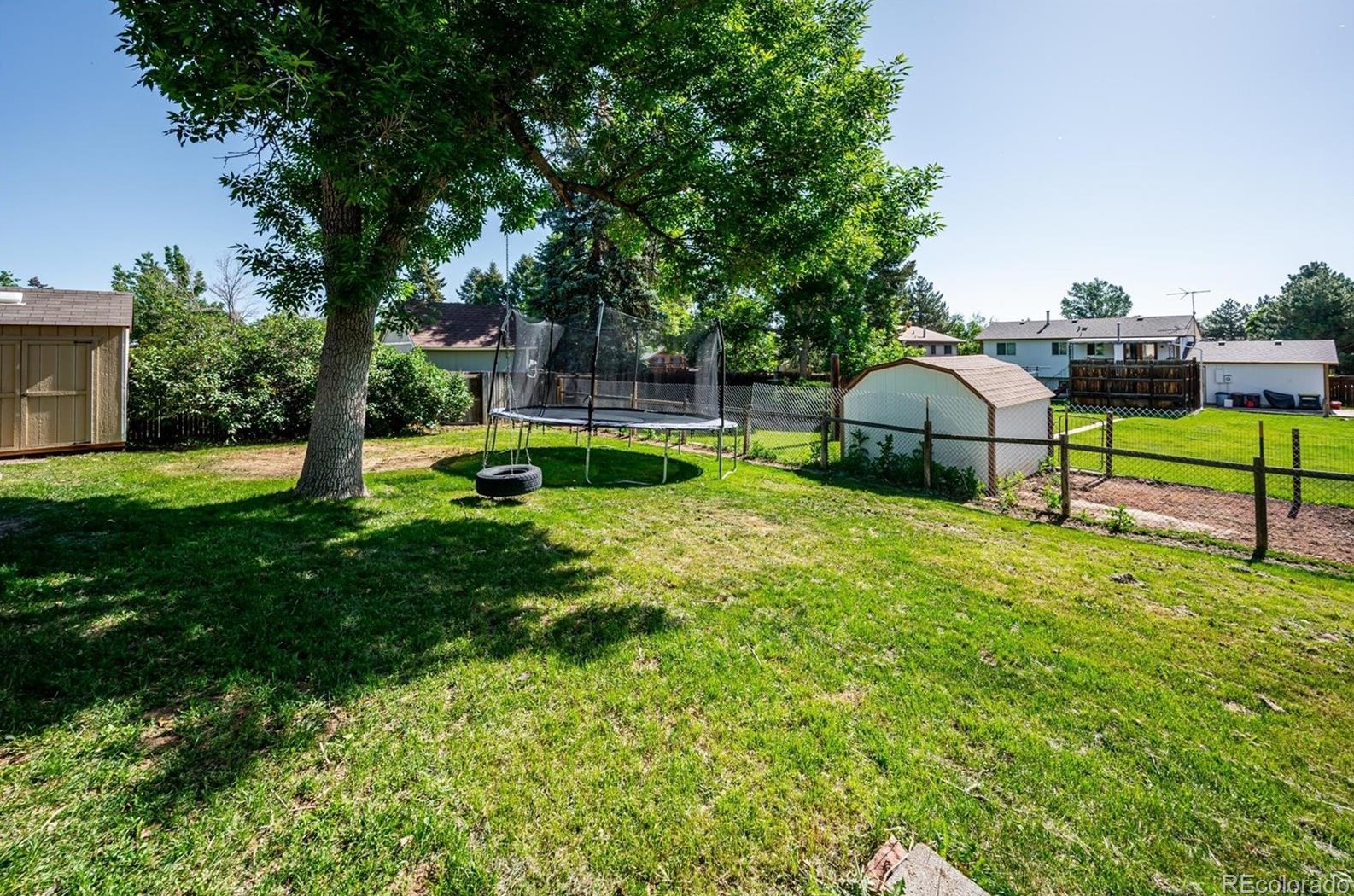 7064 Hinsdale Dr, Littleton CO 80128-4814 exterior