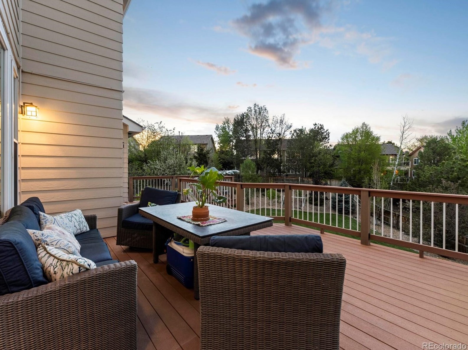 10193 Meadowbriar Ln, Littleton CO  80126-7845 exterior