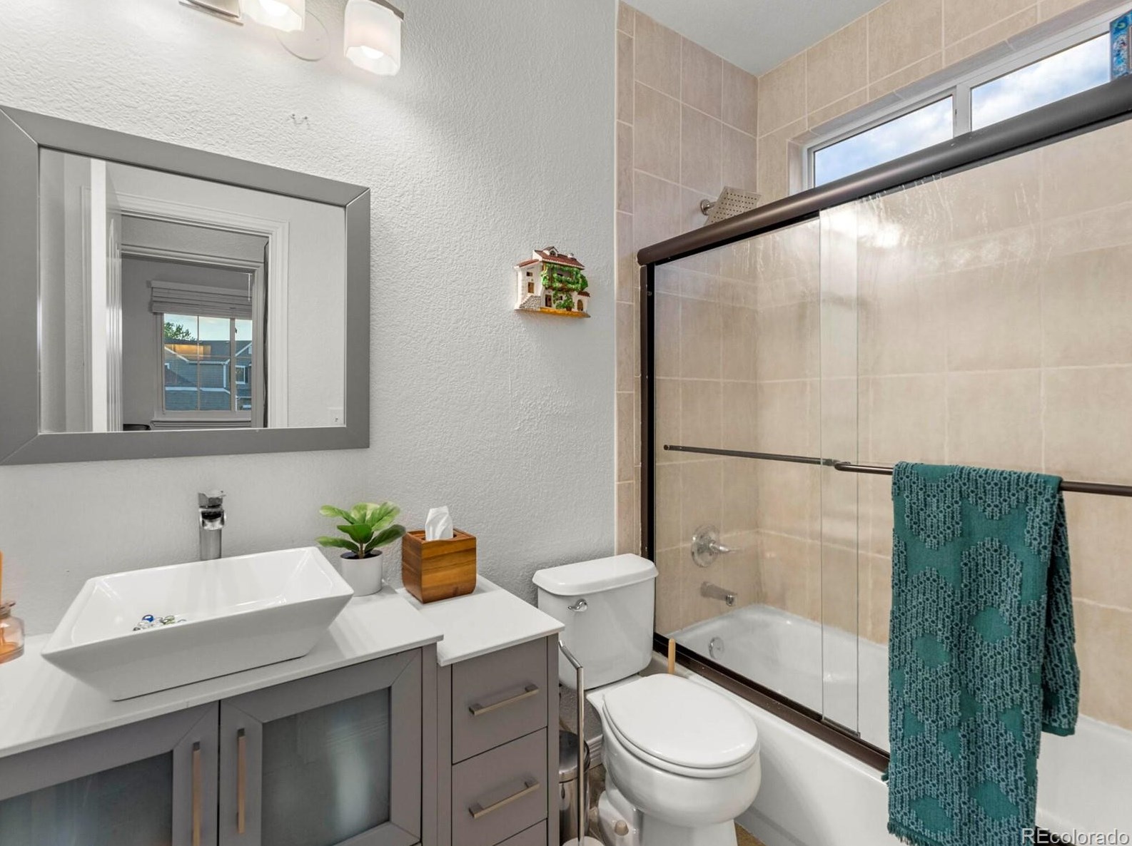 10193 Meadowbriar Ln, Littleton CO  80126-7845 exterior