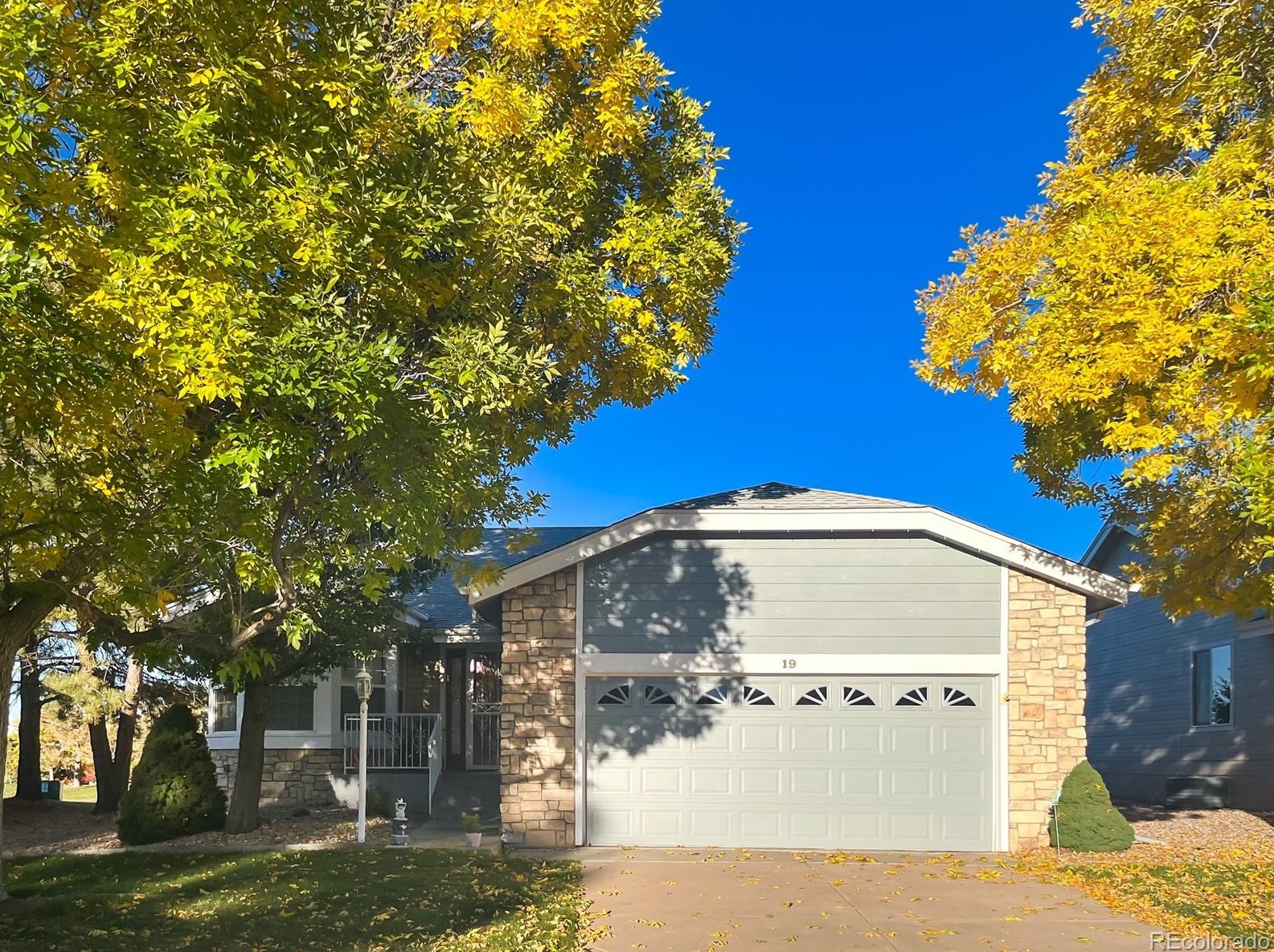19 Abernathy Ct, Littleton, CO 80130-3910