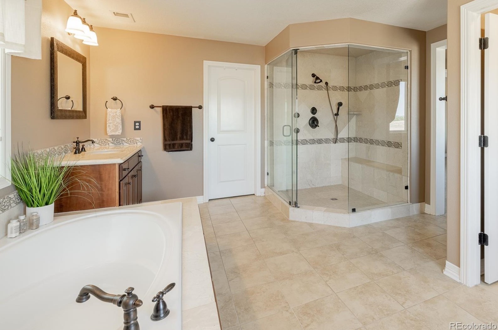 6522 Lynch Ln, Castle Rock CO 80108-9500 exterior