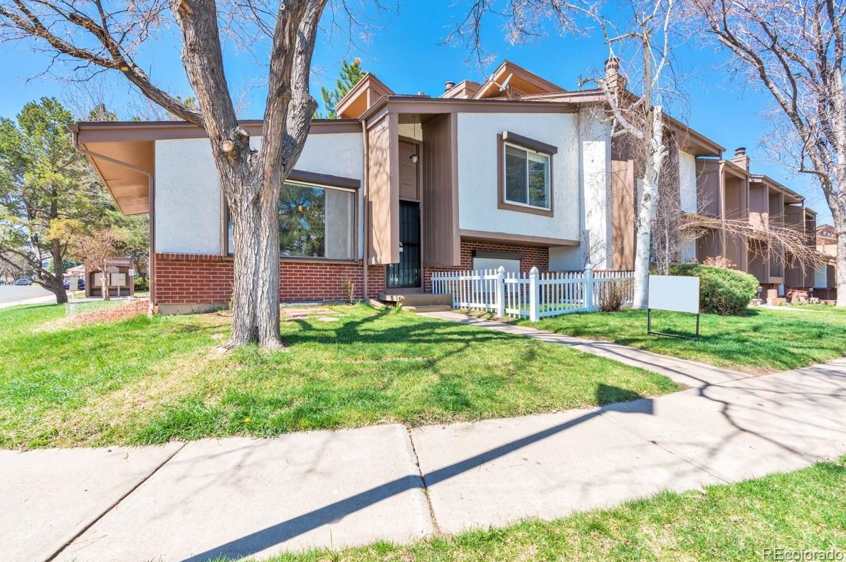 2269 Oswego Way, Aurora, CO 80014-1151