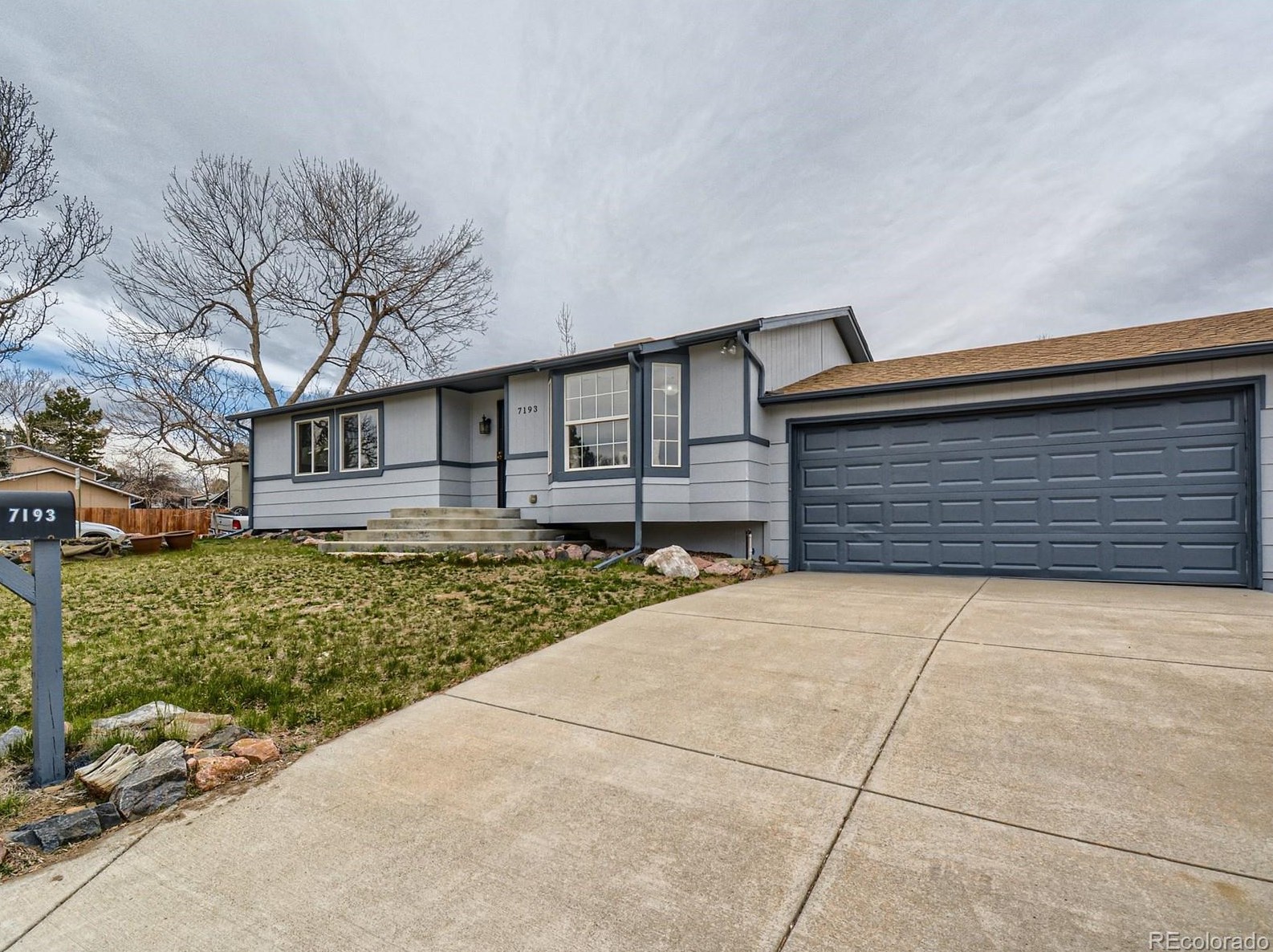 7193 Hinsdale Dr, Littleton, CO 80128-4815