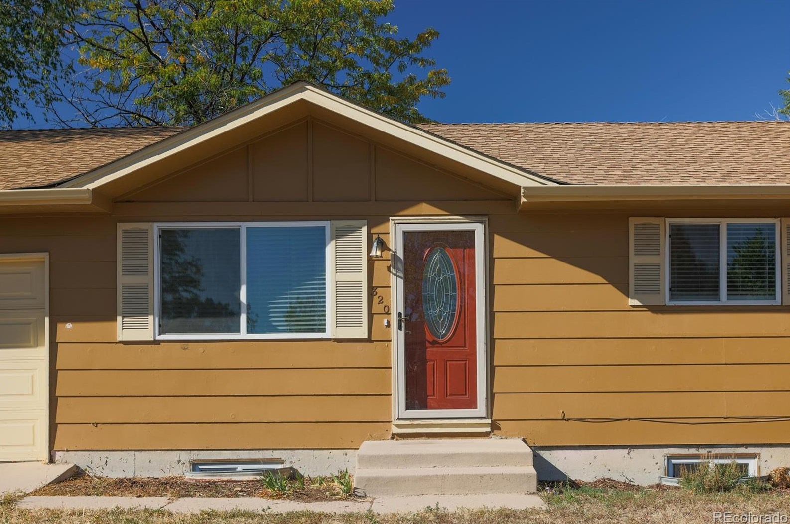 320 Poe Pl, Colorado Springs, CO 80910-2420