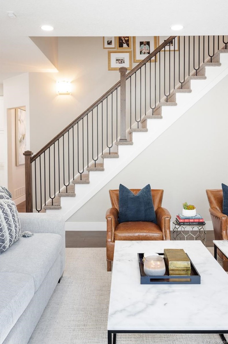 2960 Danbury Ave, Littleton CO  80126-8024 exterior