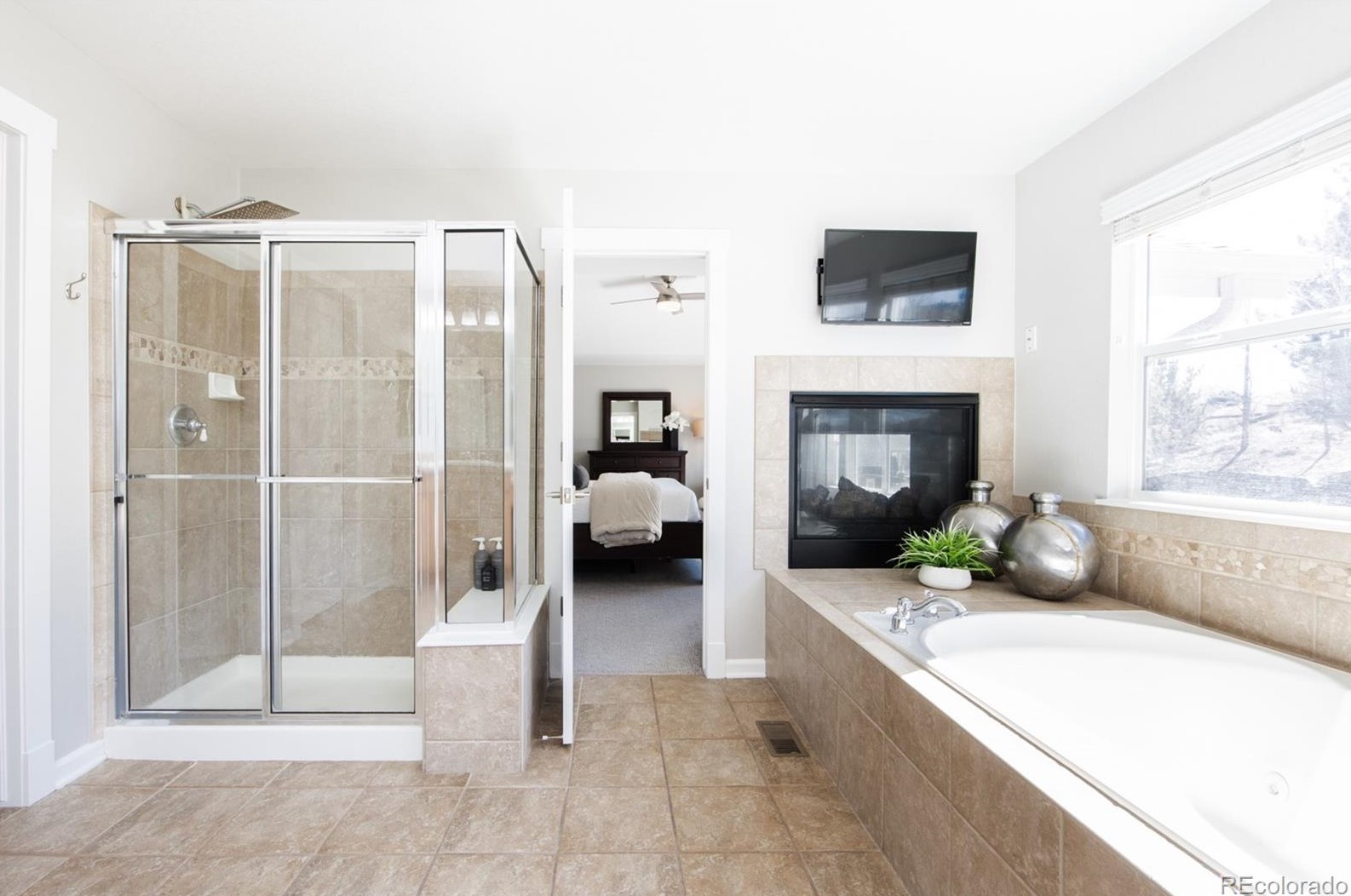 2960 Danbury Ave, Littleton CO  80126-8024 exterior