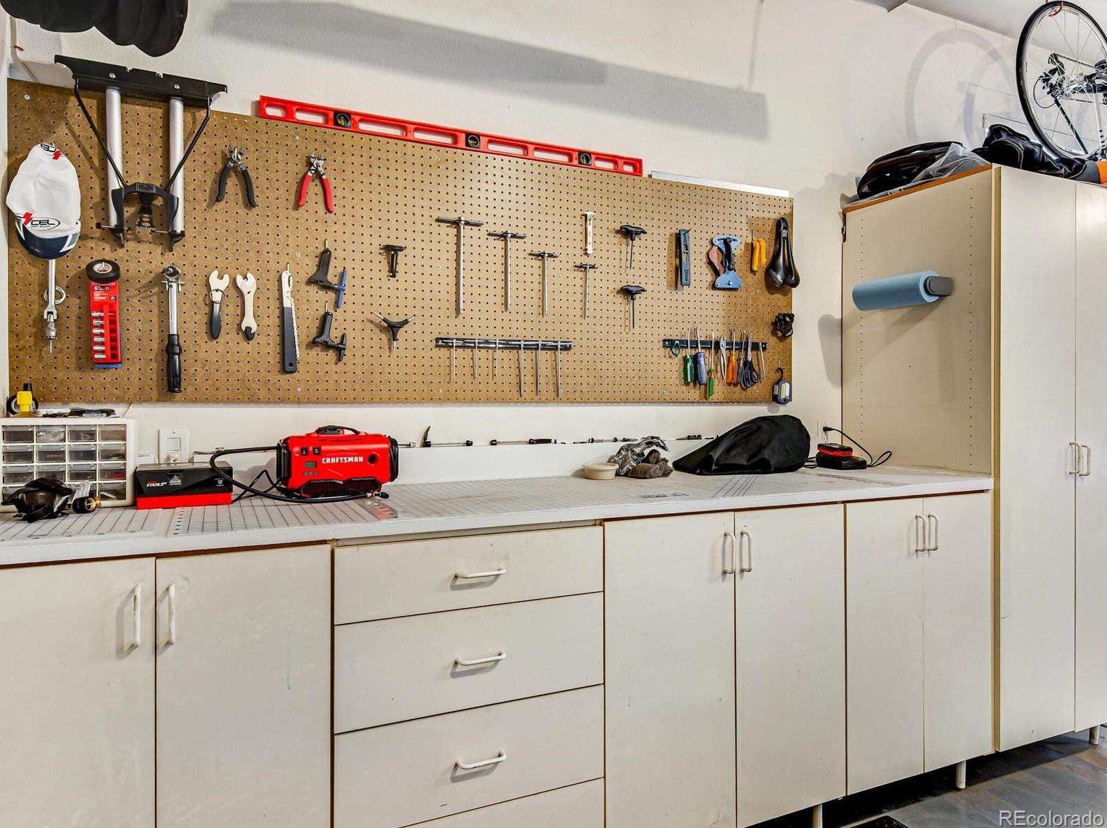 940 Aztec Dr, Castle Rock CO 80108-8243 exterior