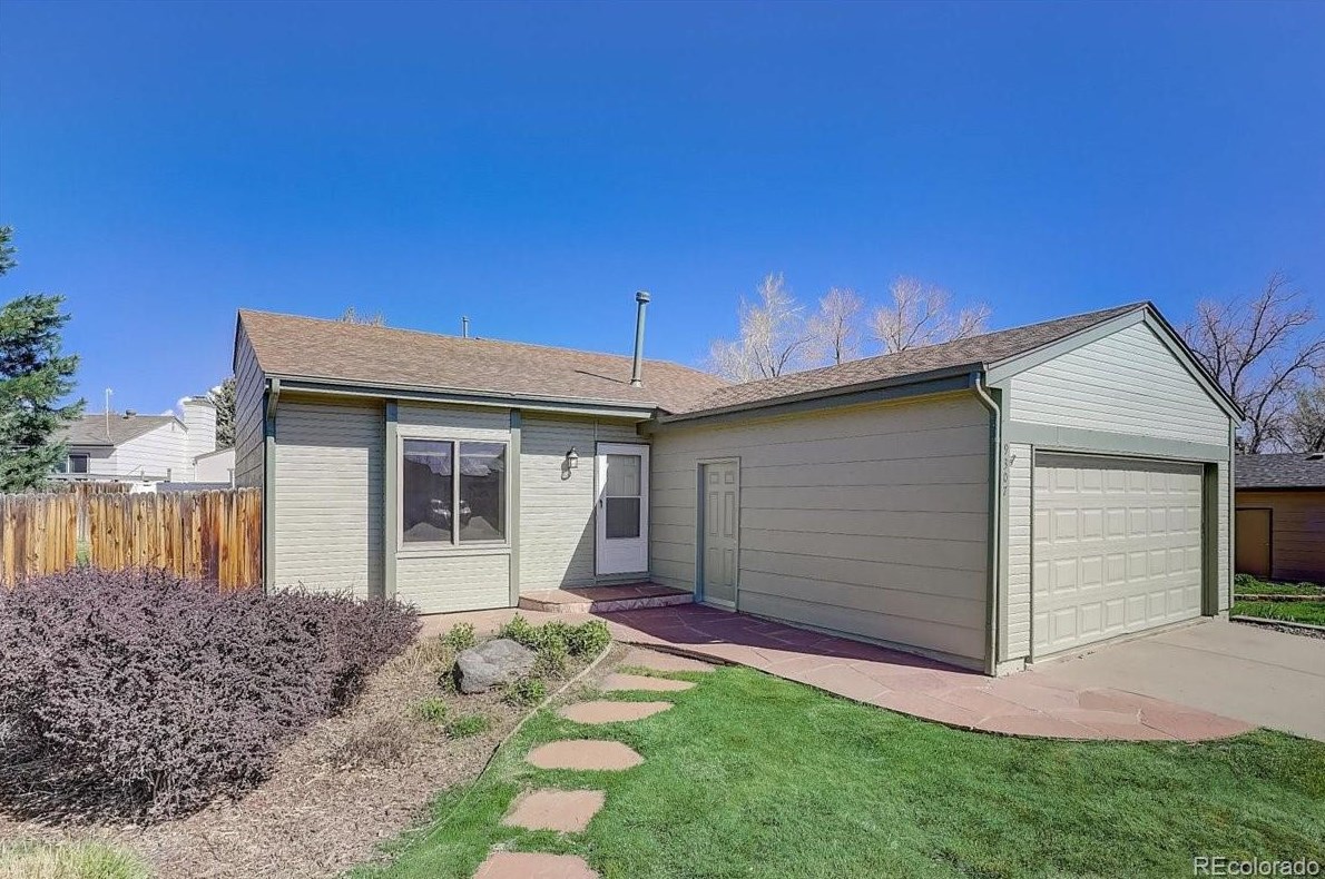 9307 Saratoga Pl, Littleton, CO 80123-1909