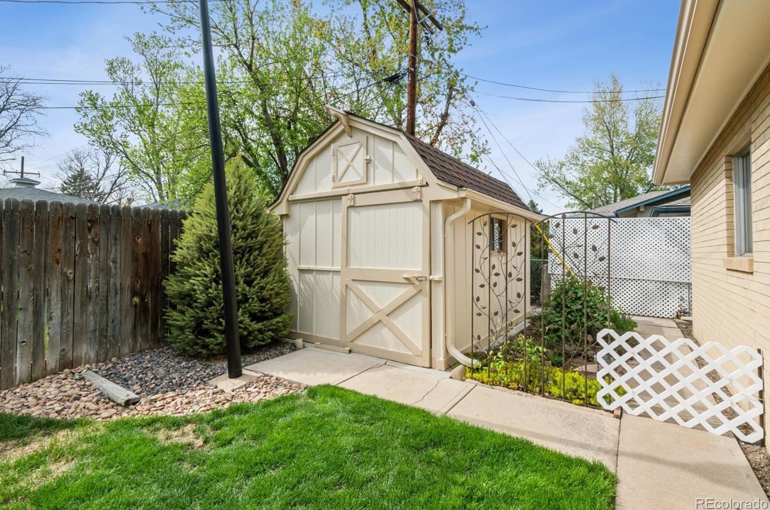 6705 Saulsbury St, Arvada CO  80003-3935 exterior