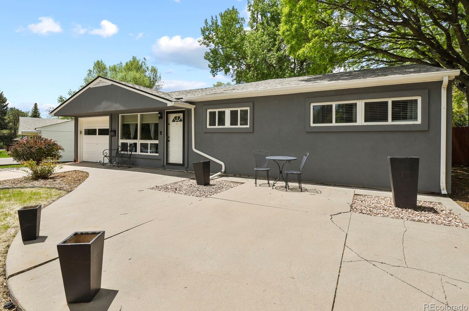 820 Valley Rd, Colorado Springs, CO 80904-1511