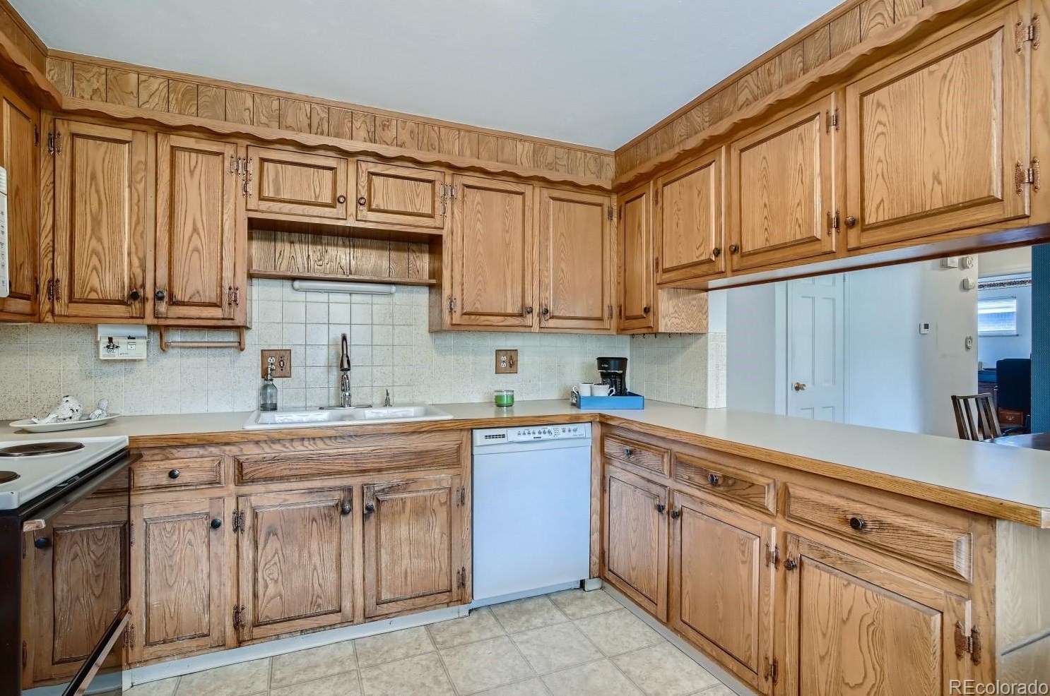 6962 Dover Cir, Arvada CO  80005-1548 exterior