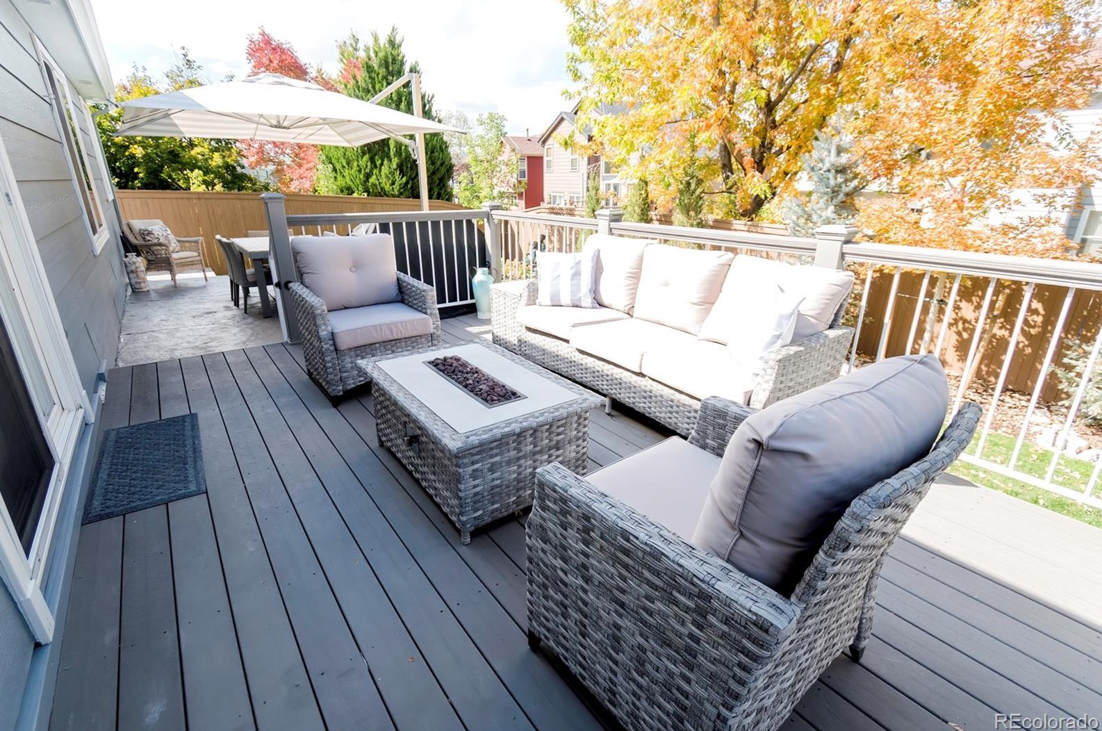 601 Chadwick Cir, Littleton CO  80129-6291 exterior