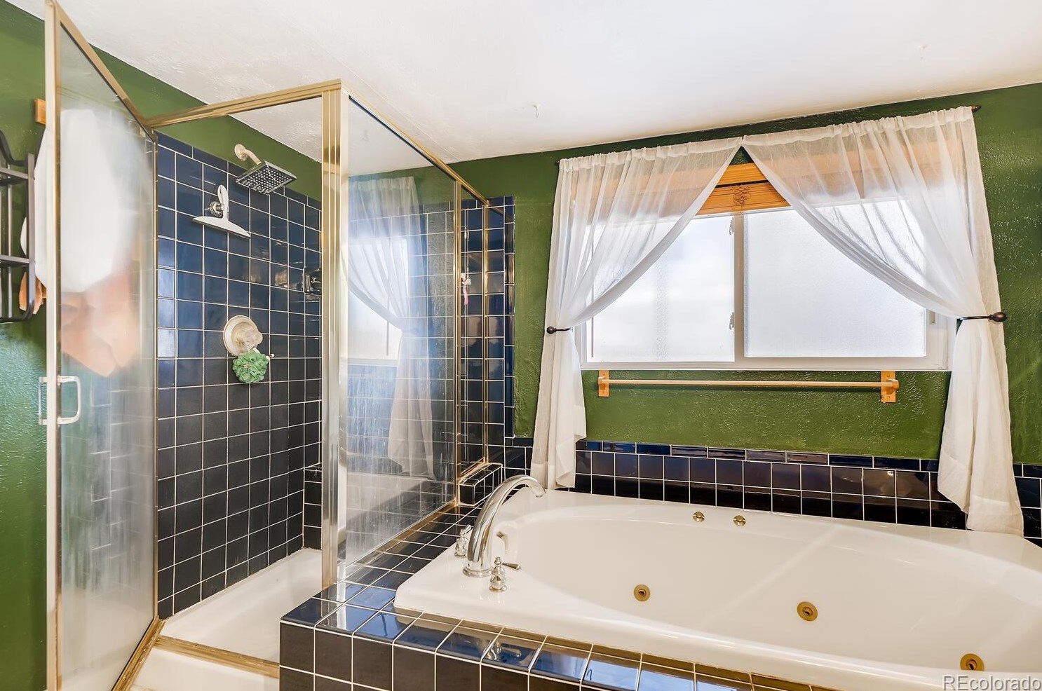 5765 Miller Ct, Littleton CO 80127-2009 exterior