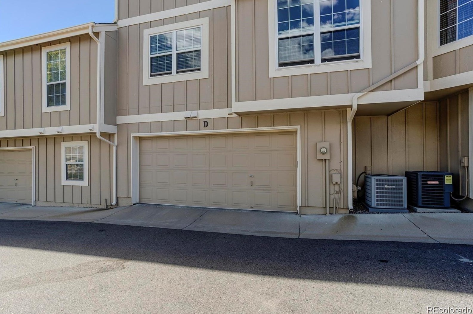 2982 Long Dr, Littleton CO 80120-8146 exterior