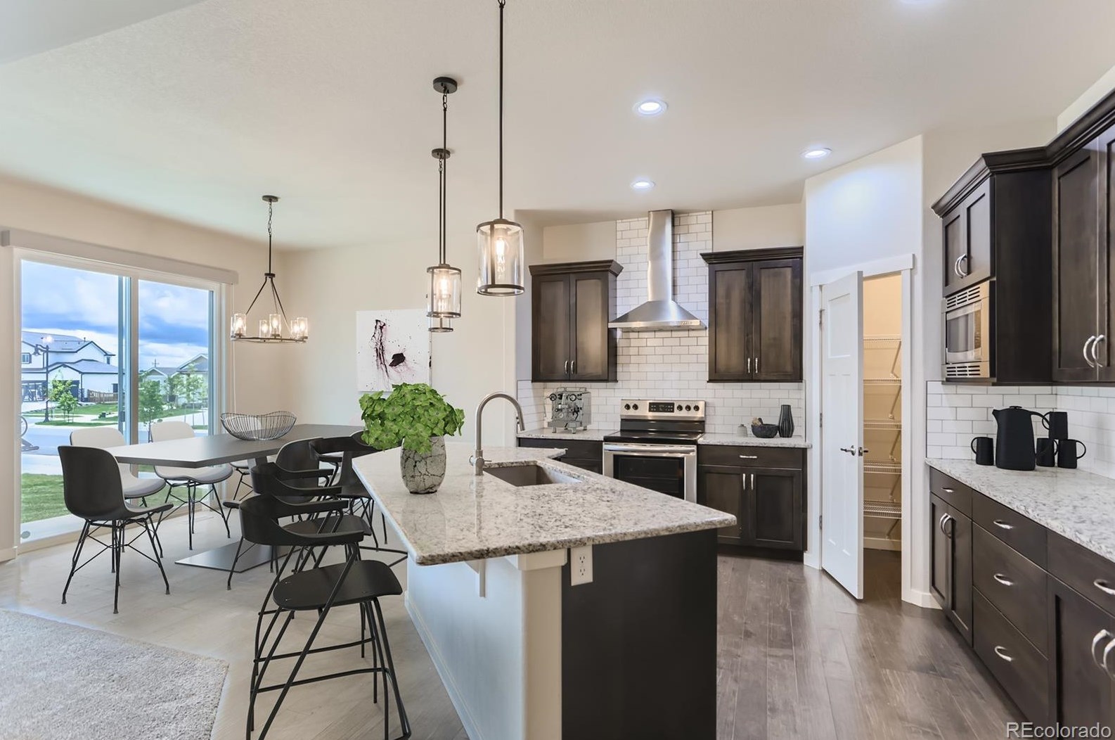 6613 Stone Point Dr, Timnath, CO 80547
