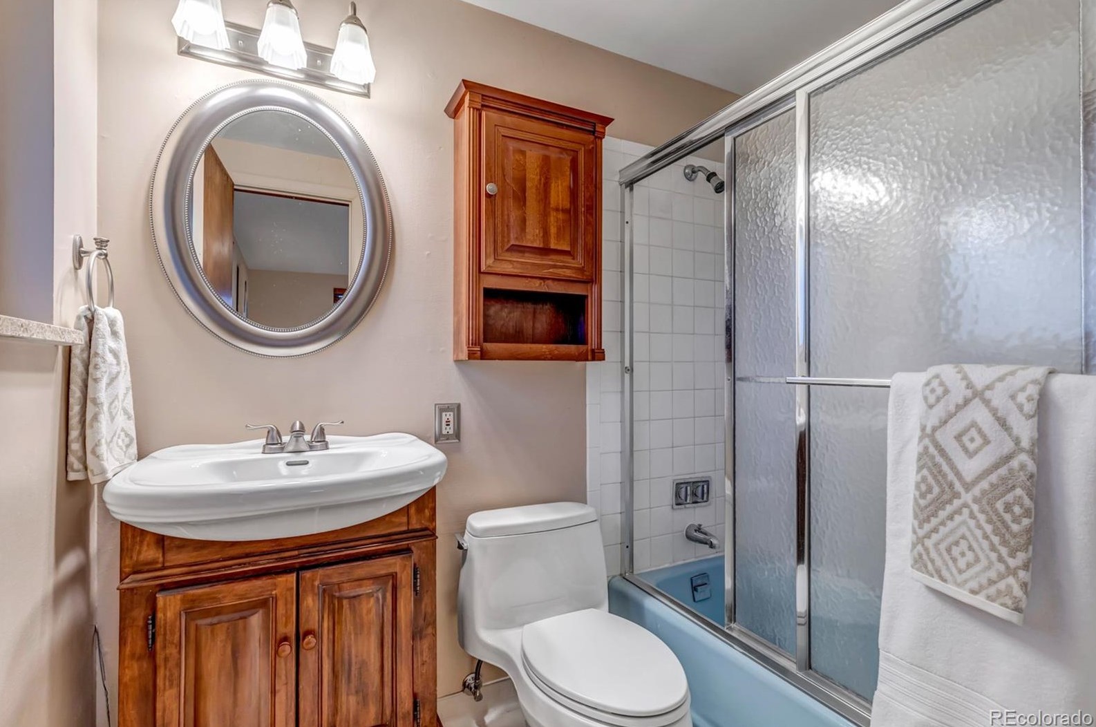 8664 67th Pl, Arvada CO  80004-3237 exterior