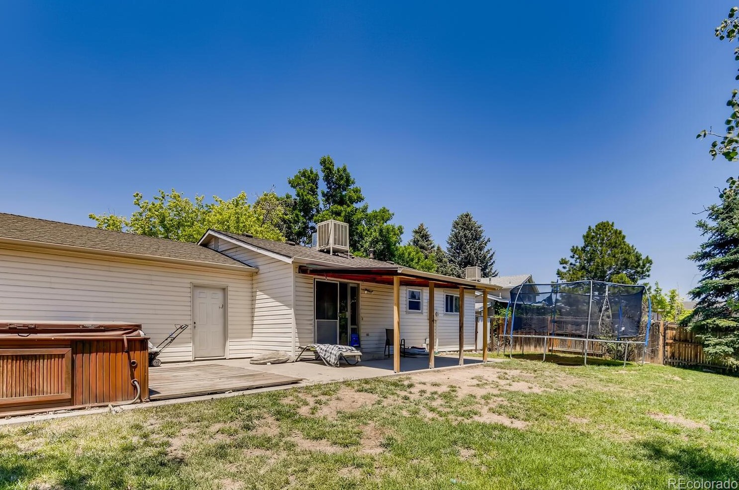 9722 Polk Dr, Littleton CO 80127-2404 exterior