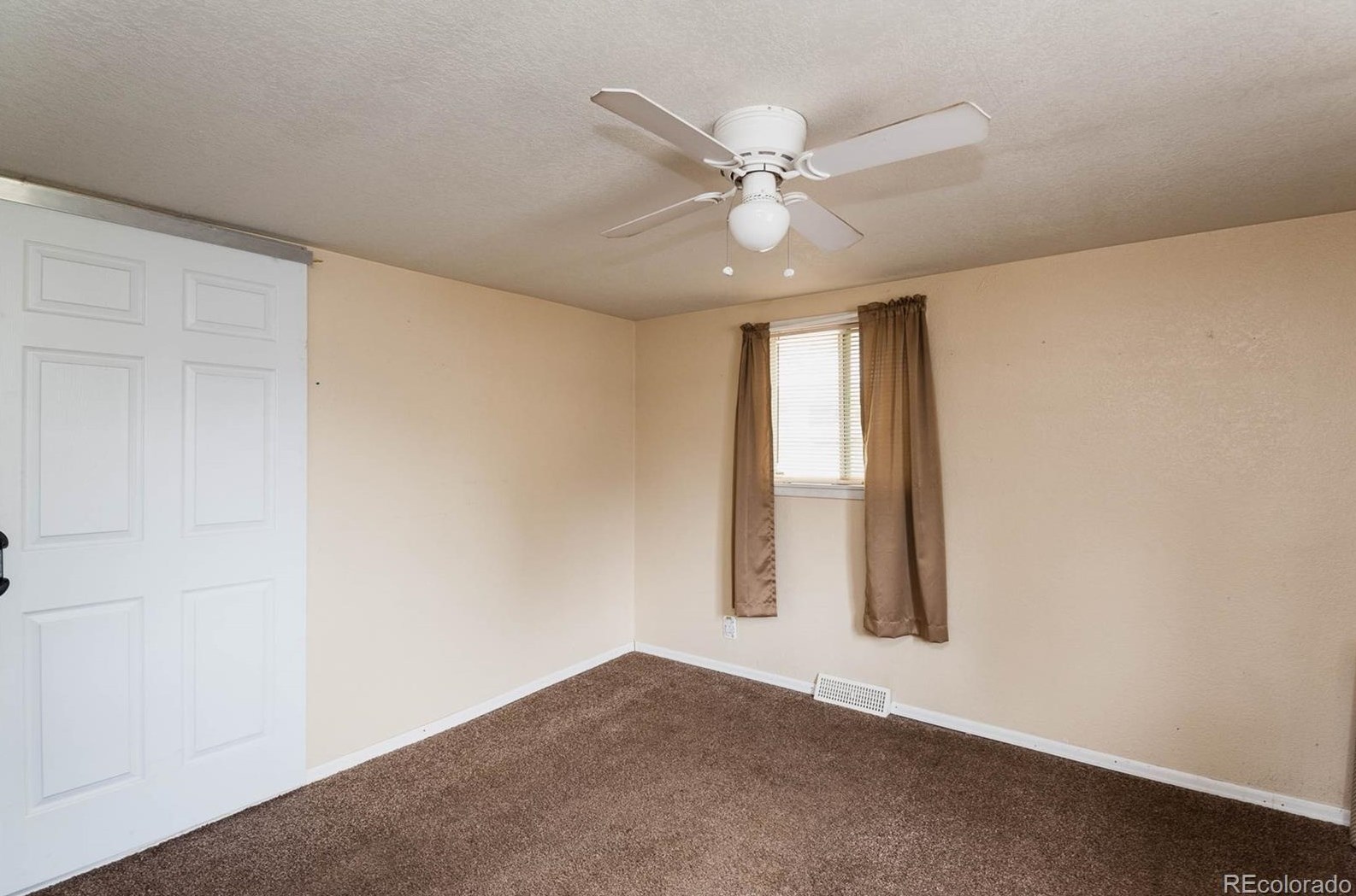 1900 Orchard Rd, Littleton CO 80121-1531 exterior