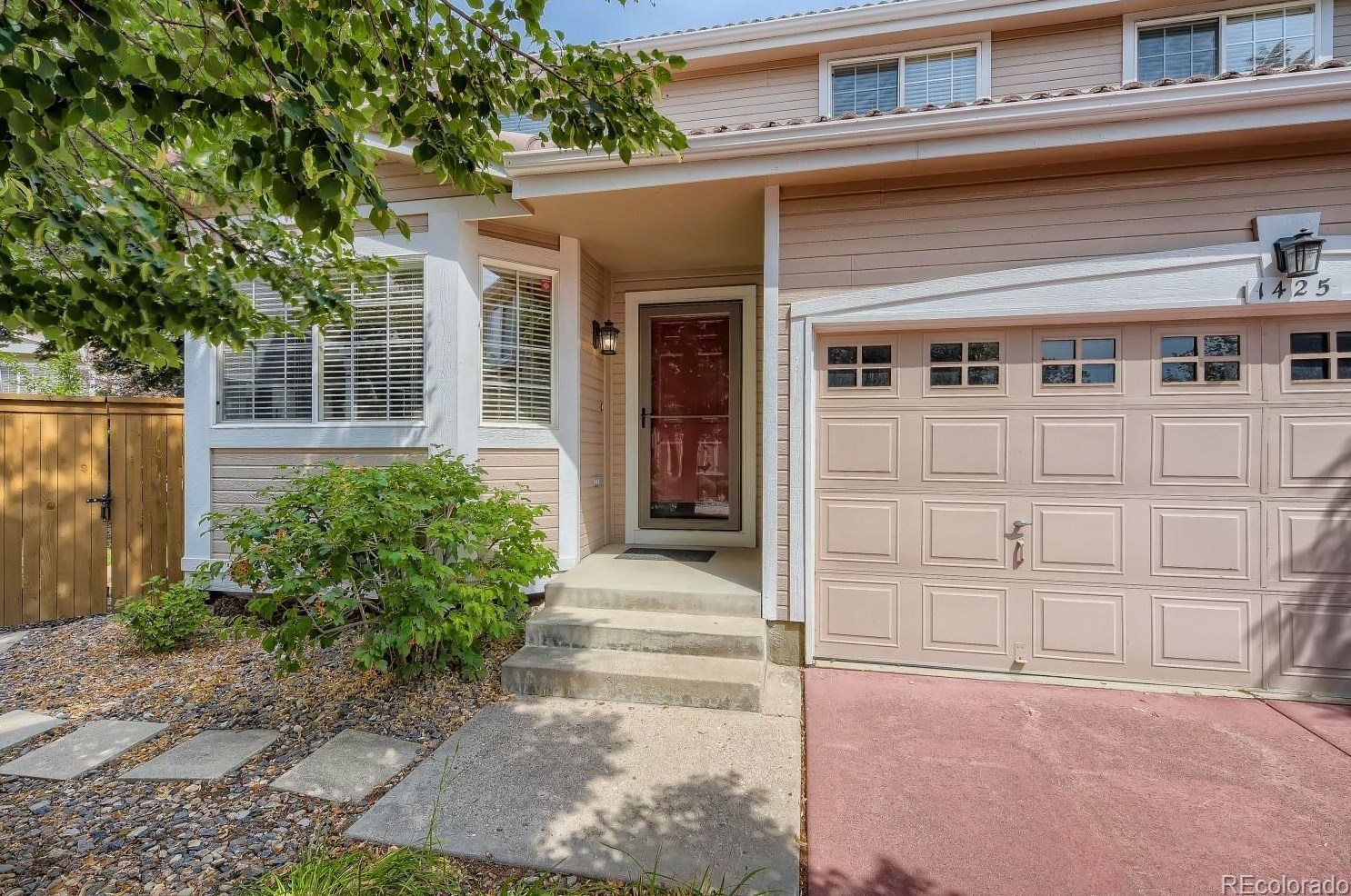 1425 Laurenwood Way, Littleton, CO 80129-5600