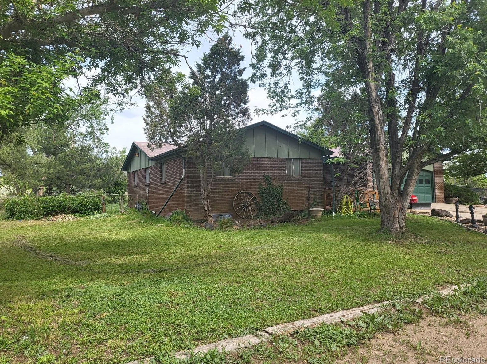 14594 74th Dr, Arvada, CO 80007