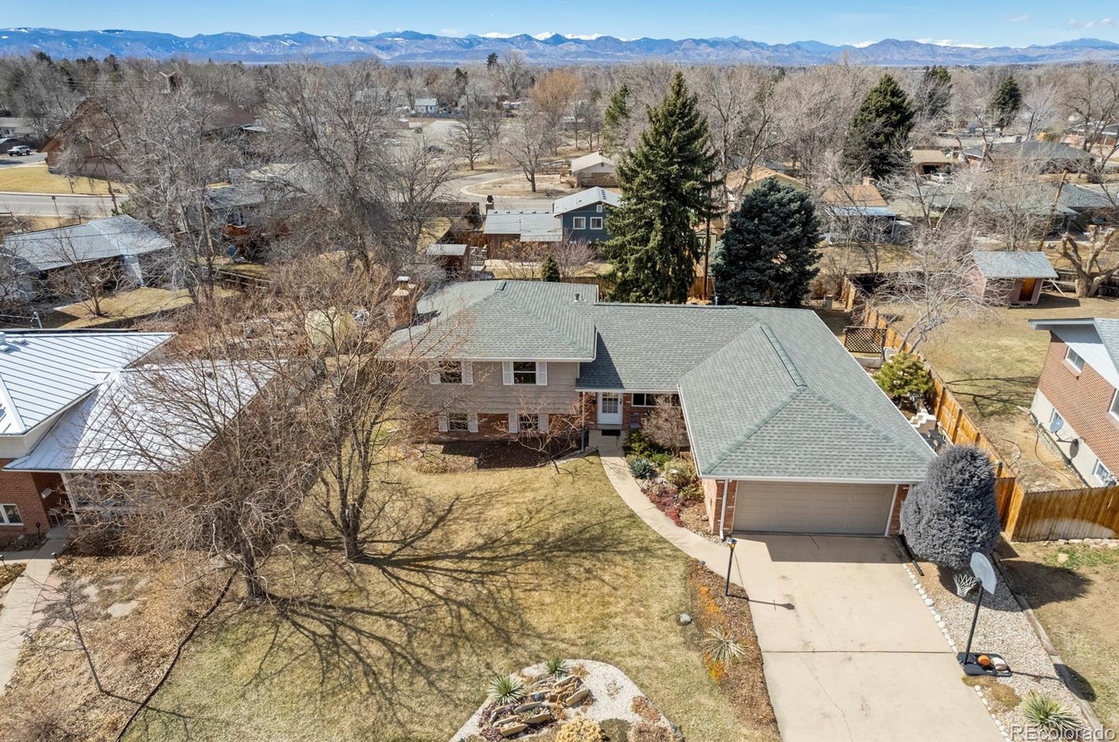 6261 Cedar St, Littleton, CO 80120-2633