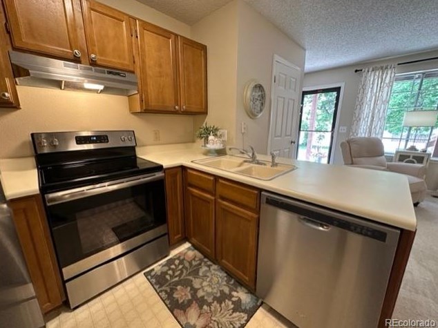 819 Summer Dr, Littleton CO 80126-3093 exterior