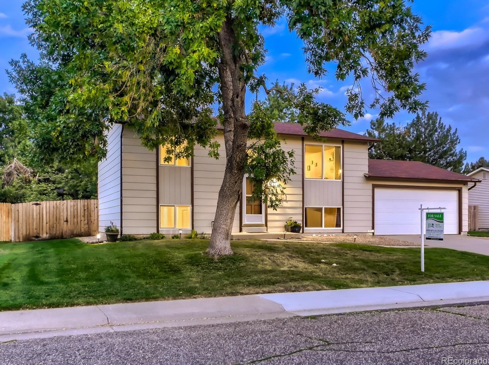 7058 Xenon Ct, Arvada, CO 80004-1227