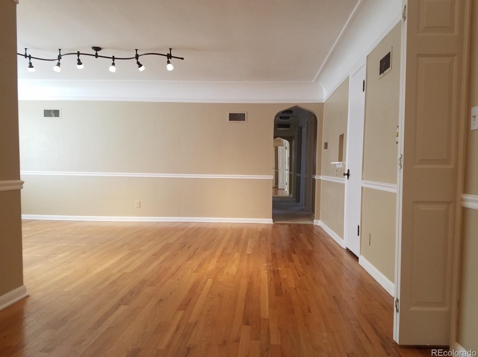 5629 Greenwood St, Littleton CO 80120-1420 exterior