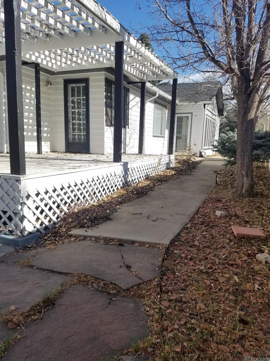 5629 Greenwood St, Littleton, CO 80120-1420