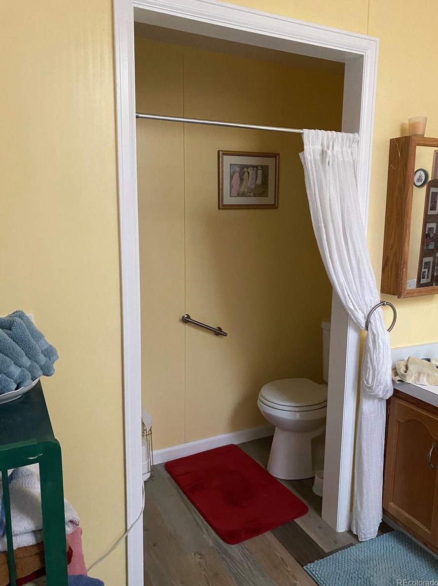 6705 Santa Fe Dr, Littleton CO 80120-2925 exterior