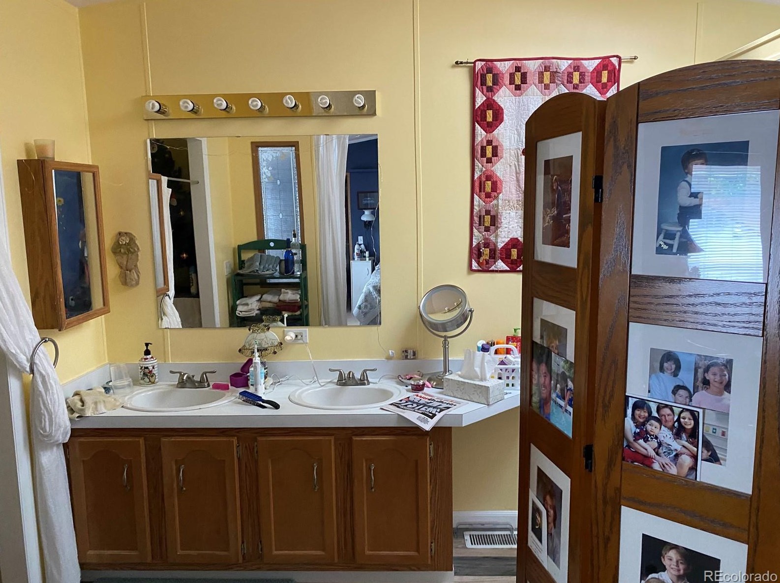 6705 Santa Fe Dr, Littleton CO 80120-2925 exterior