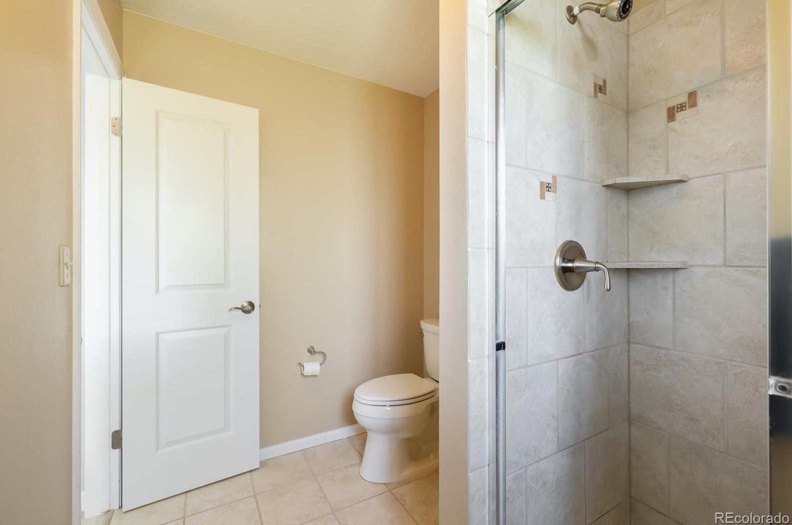 6818 Hudson St, Littleton CO 80122-2343 exterior