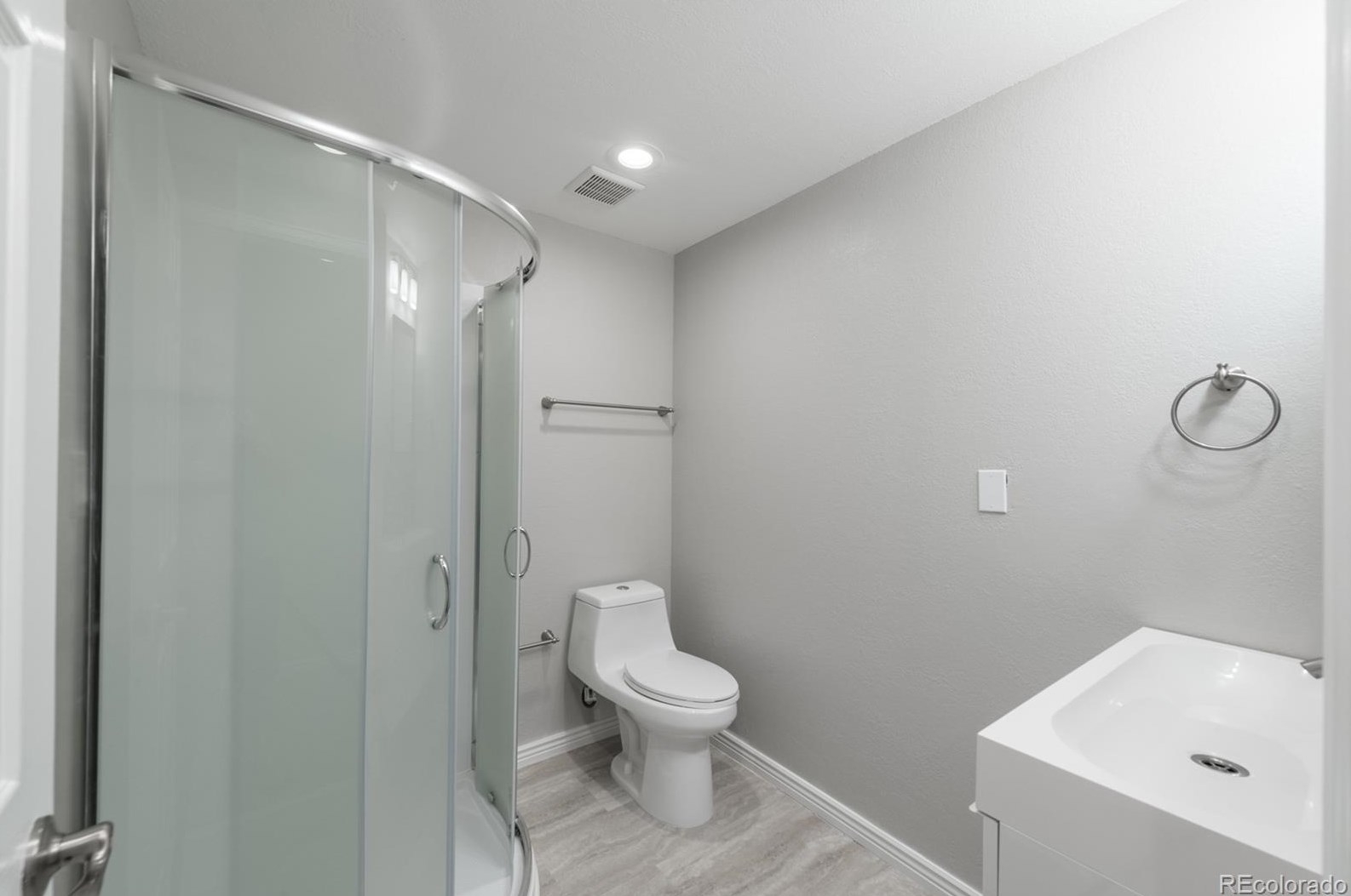 9354 Cattail Ct, Littleton CO 80126-2738 exterior