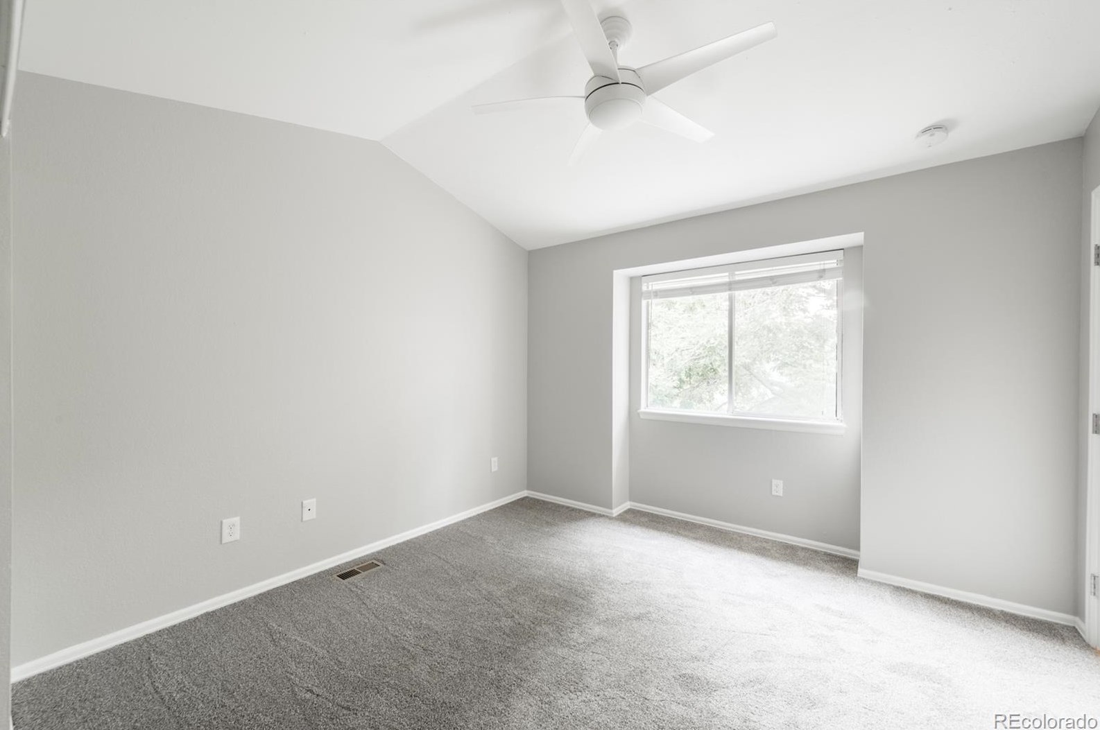 9354 Cattail Ct, Littleton CO 80126-2738 exterior